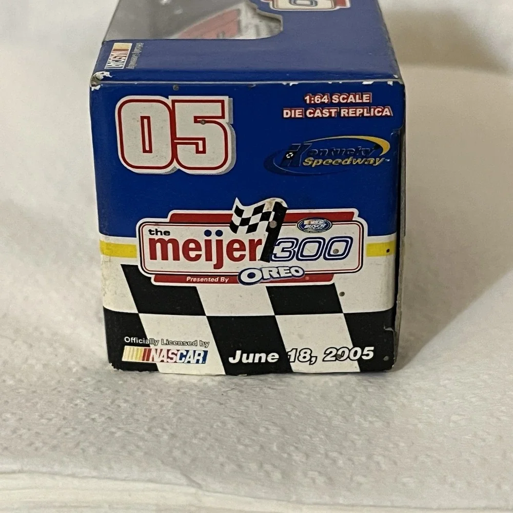 Kentucky Speedway Meijer 300 NASCAR Oreo Die-Cast Car 2005 Sealed in Box